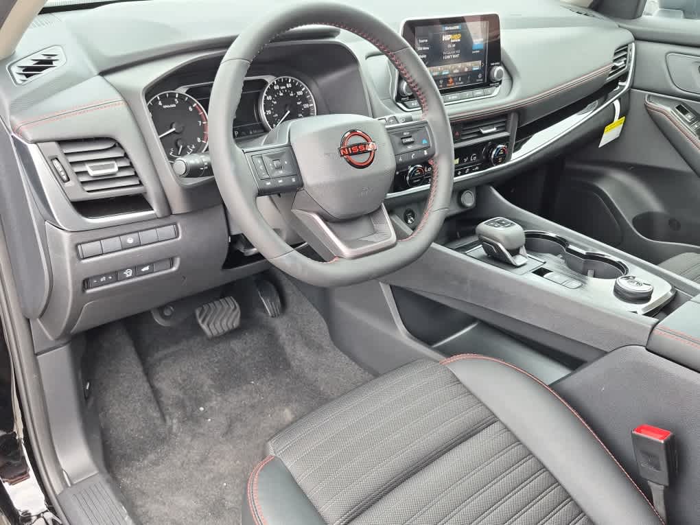 2026 Nissan Rogue Rock Creek - Super Black exterior view 11