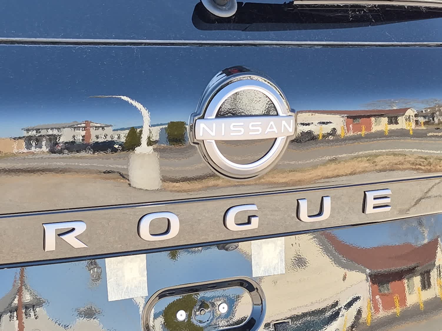 2026 Nissan Rogue SV - Super Black exterior view 18