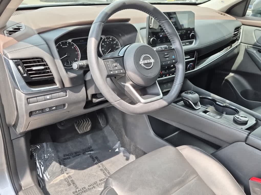 2023 Nissan Rogue SL - Gun Metallic exterior view 11