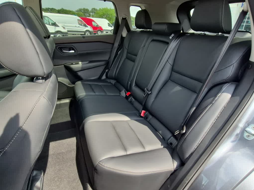 2023 Nissan Rogue SL - Gun Metallic exterior view 7