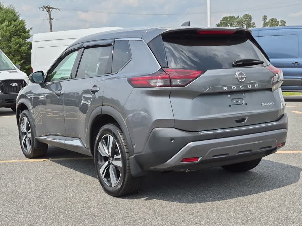 2023 Nissan Rogue SL - Gun Metallic exterior view 4