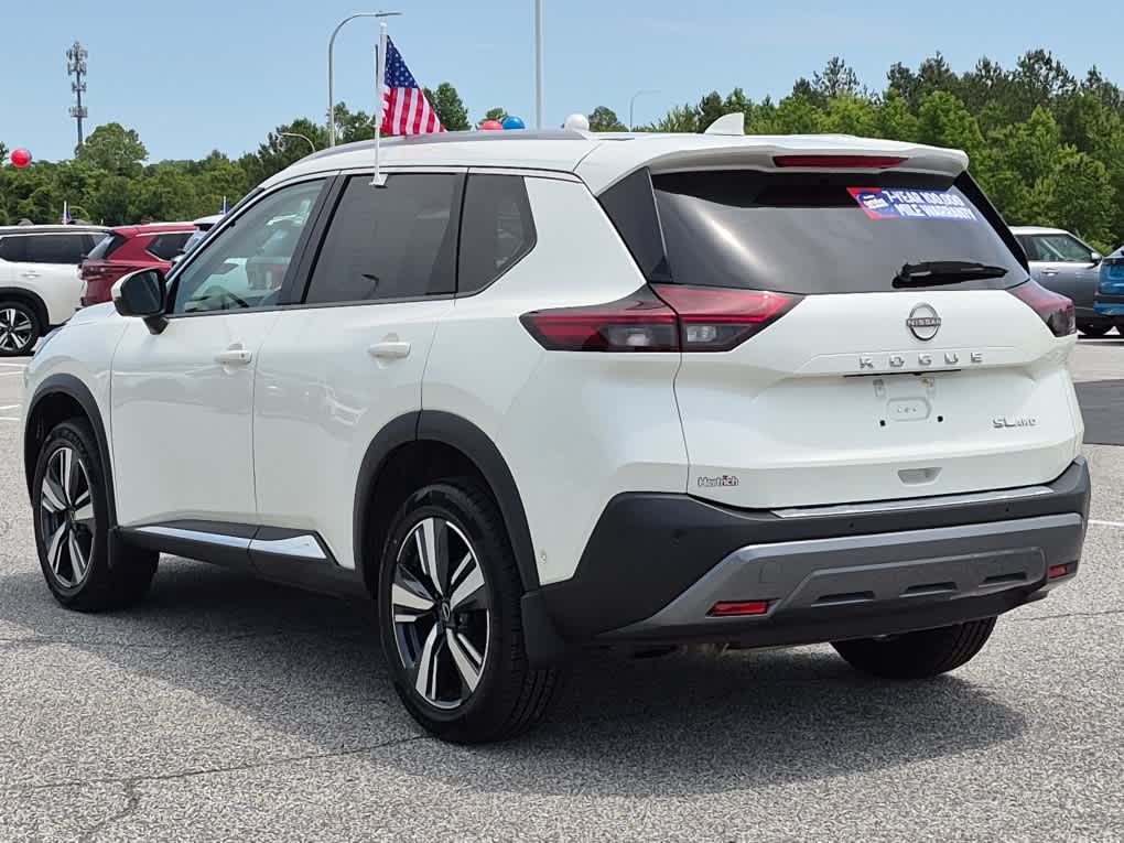 2023 Nissan Rogue SL - Pearl White Tricoat exterior view 4