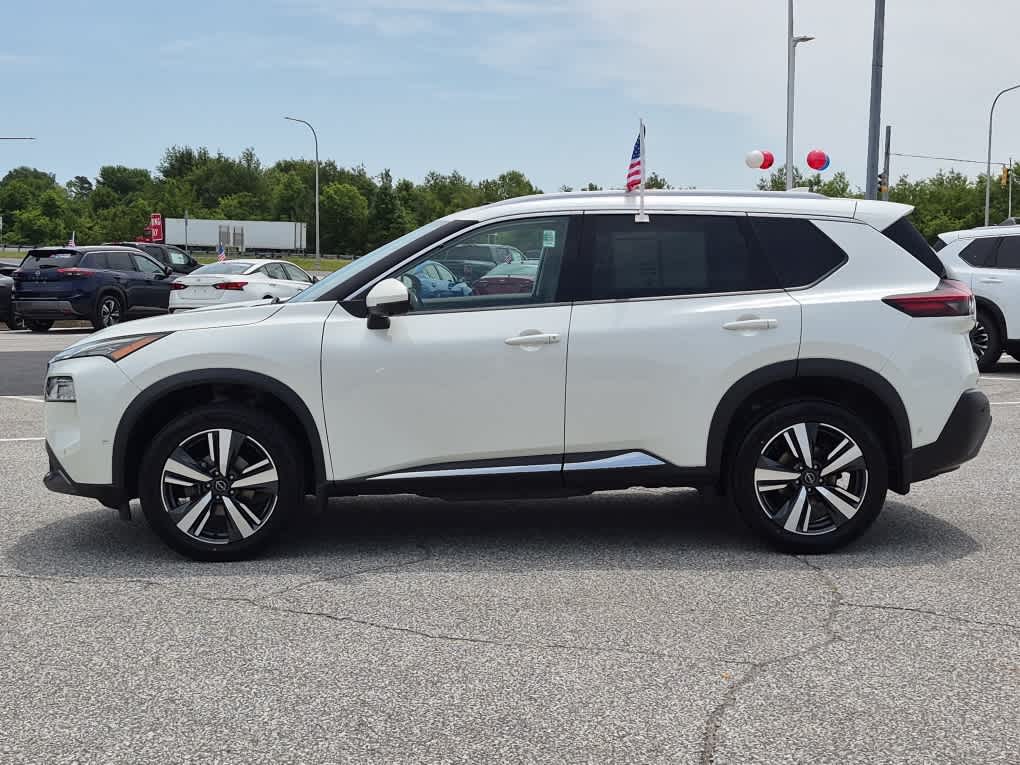 2023 Nissan Rogue SL - Pearl White Tricoat exterior view 5