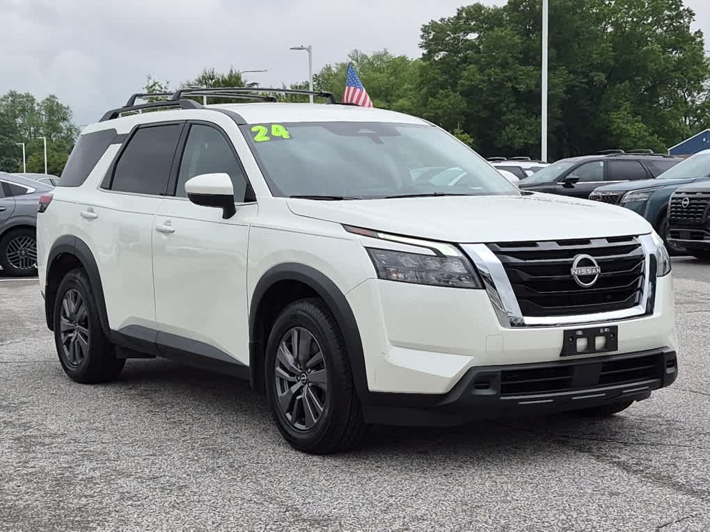 2024 Nissan Pathfinder SV - Pearl White Tricoat exterior view 2