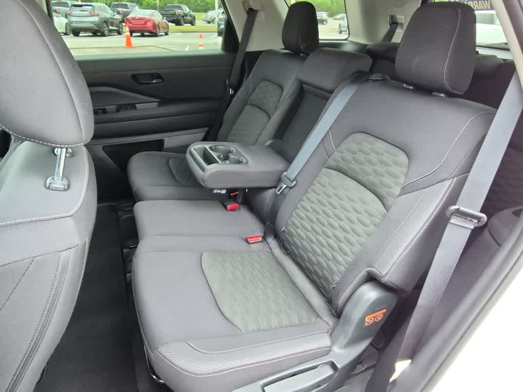 2024 Nissan Pathfinder SV - Pearl White Tricoat exterior view 7