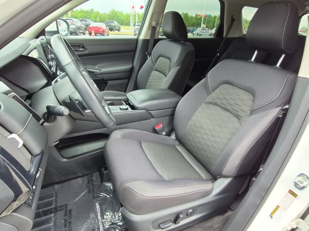 2024 Nissan Pathfinder SV - Pearl White Tricoat exterior view 11