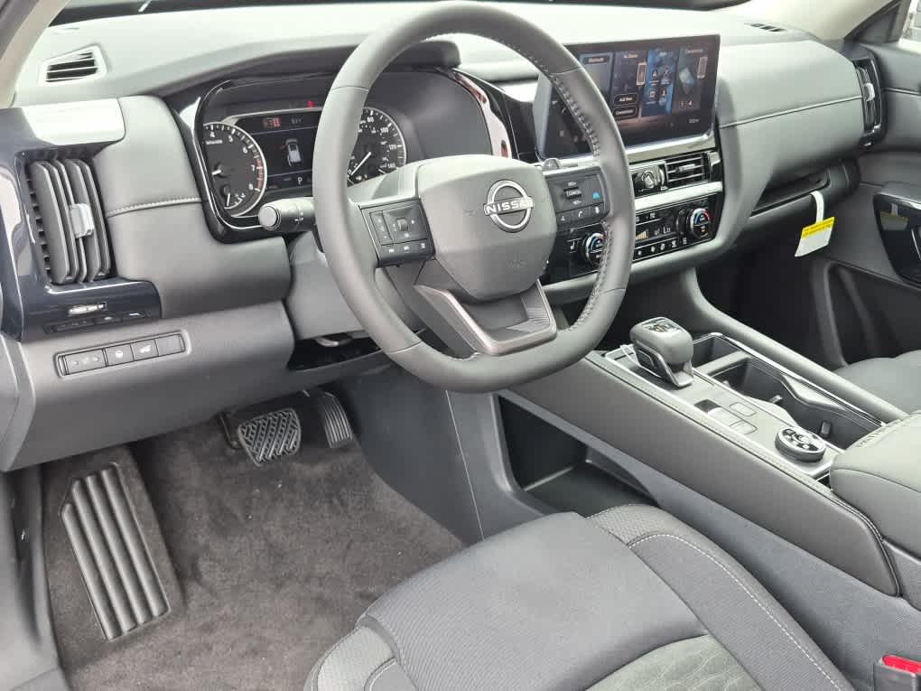 2026 Nissan Pathfinder SV - Super Black exterior view 12