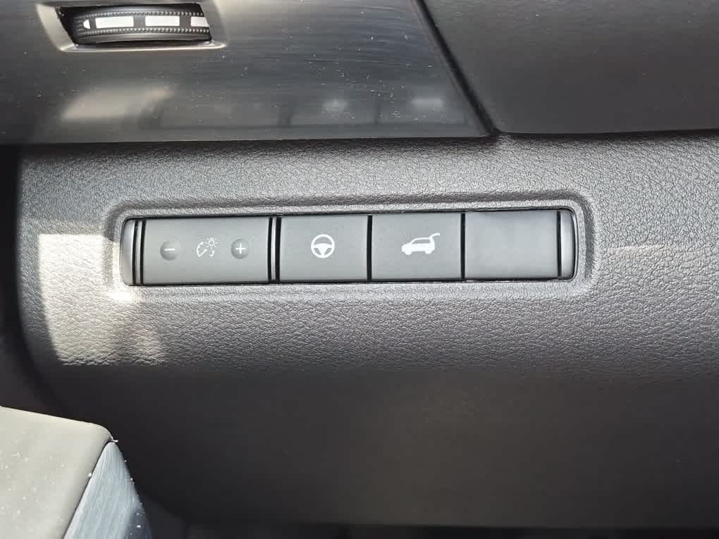 2026 Nissan Pathfinder Rock Creek - Everest White Pearl Tricoat/Super Black exterior view 20
