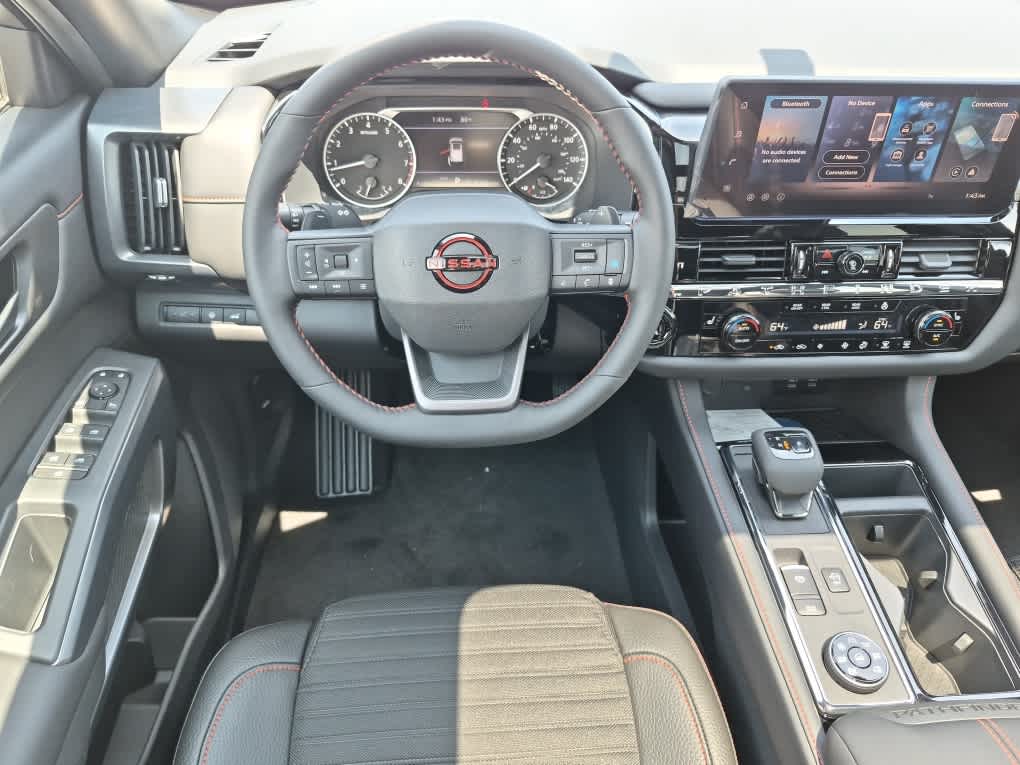 2026 Nissan Pathfinder Rock Creek - Everest White Pearl Tricoat exterior view 9