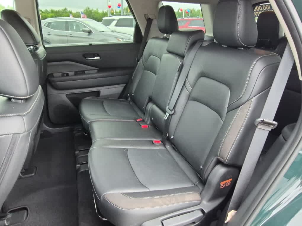 2023 Nissan Pathfinder SL - Obsidian Green Pearl/Super Black exterior view 8