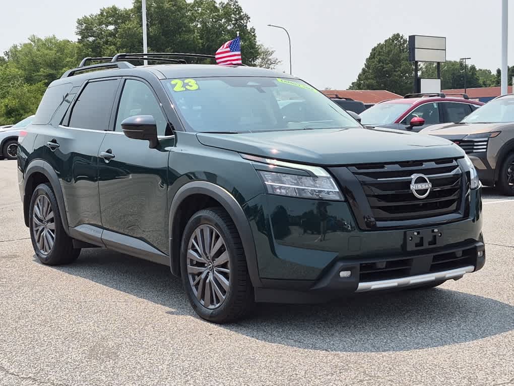 2023 Nissan Pathfinder SL - Obsidian Green Pearl/Super Black exterior view 2