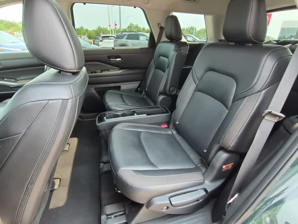 2023 Nissan Pathfinder SL - Obsidian Green Pearl/Super Black exterior view 8