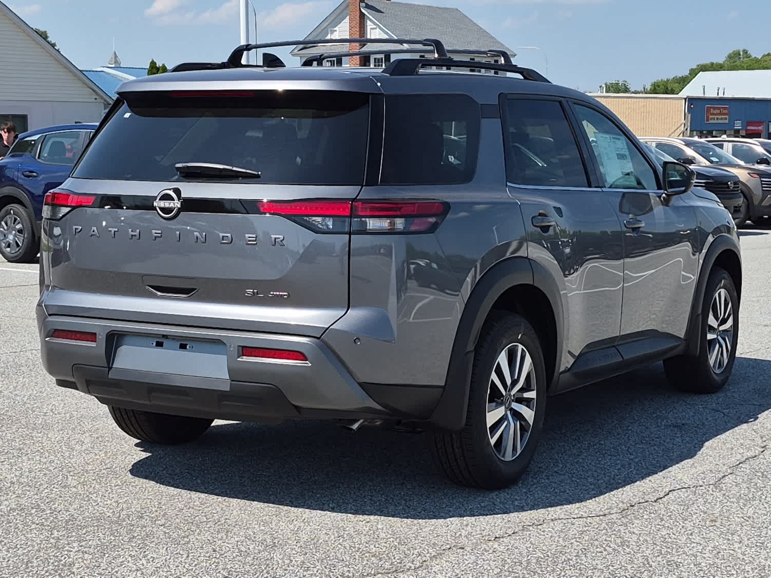 2026 Nissan Pathfinder SL - Gun Metallic exterior view 3