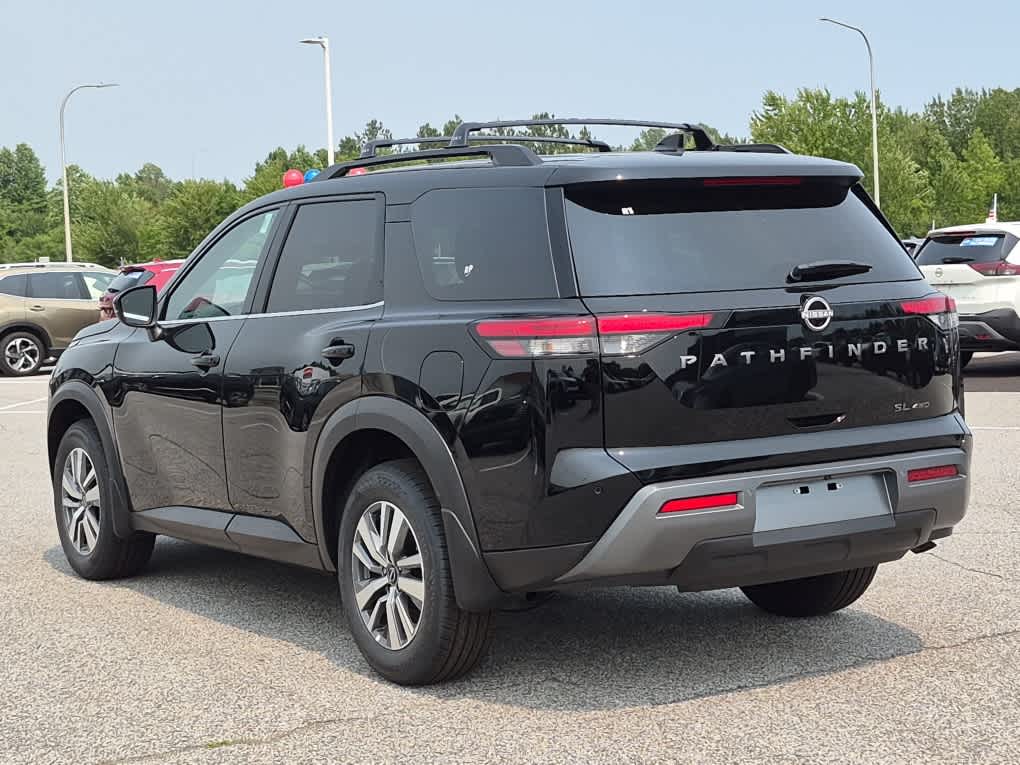 2026 Nissan Pathfinder SL - Super Black exterior view 4