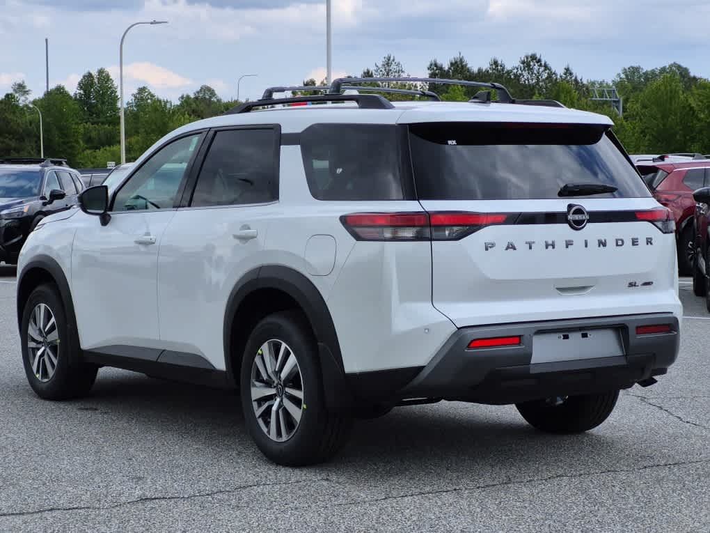 2026 Nissan Pathfinder SL - Everest White Pearl Tricoat exterior view 4