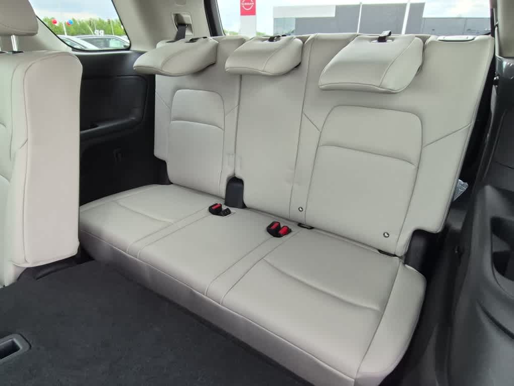 2026 Nissan Pathfinder SL - Everest White Pearl Tricoat exterior view 7