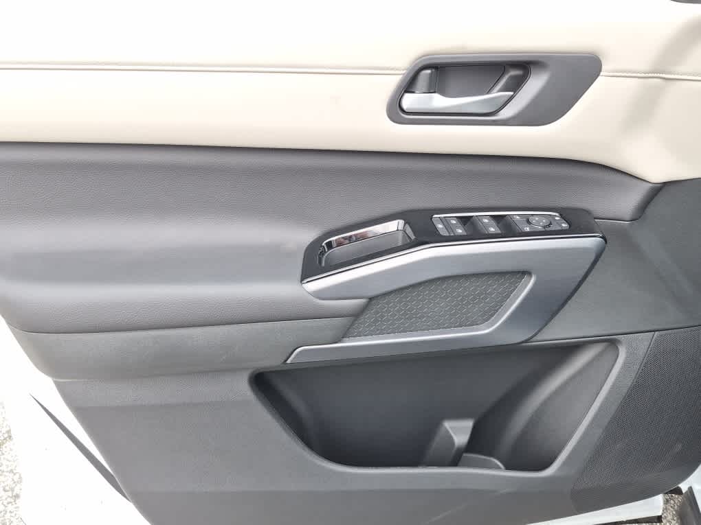 2026 Nissan Pathfinder SL - Everest White Pearl Tricoat exterior view 10