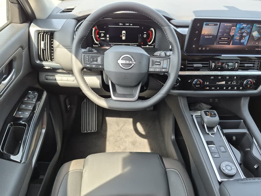 2026 Nissan Pathfinder SL - Everest White Pearl Tricoat exterior view 9