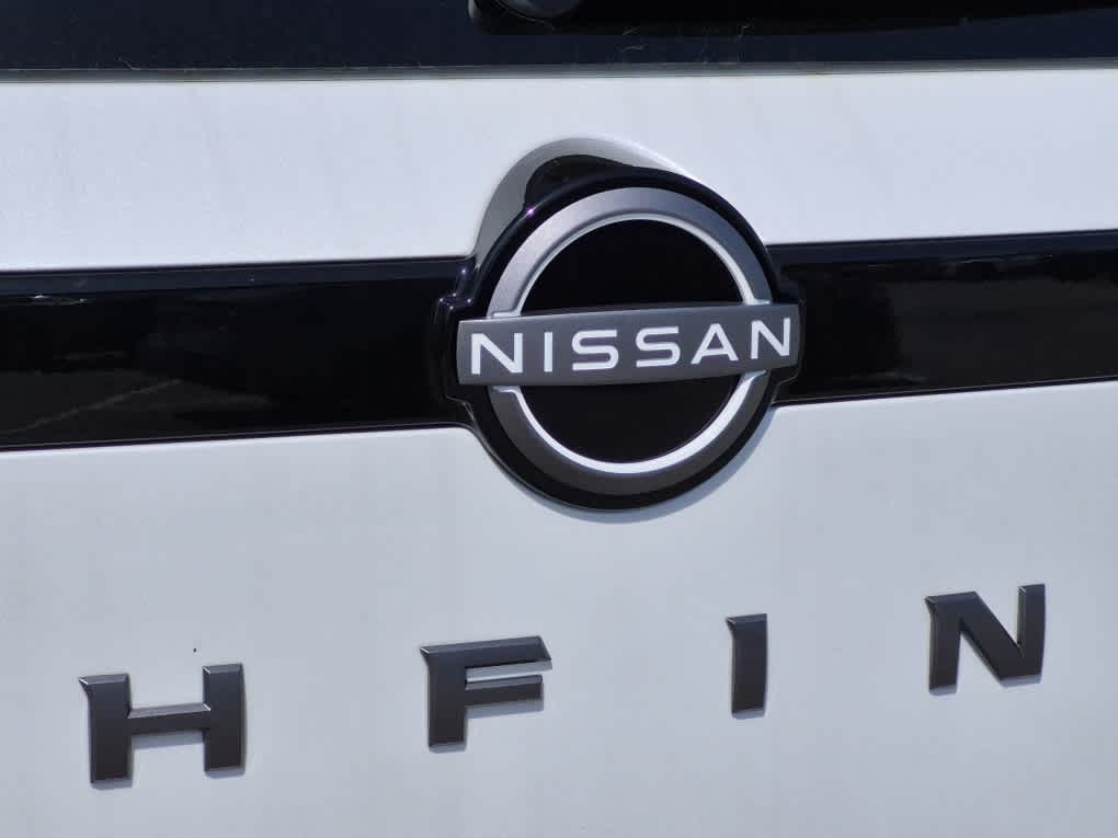 2026 Nissan Pathfinder SL - Everest White Pearl Tricoat exterior view 19