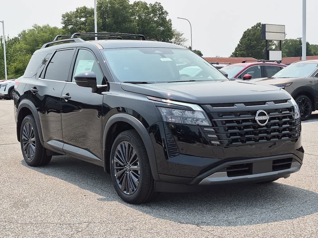 2026 Nissan Pathfinder SL - Super Black exterior view 2