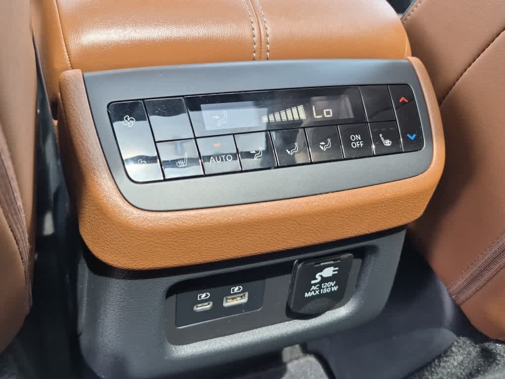 2024 Nissan Pathfinder Platinum - Boulder Gray Pearl exterior view 9