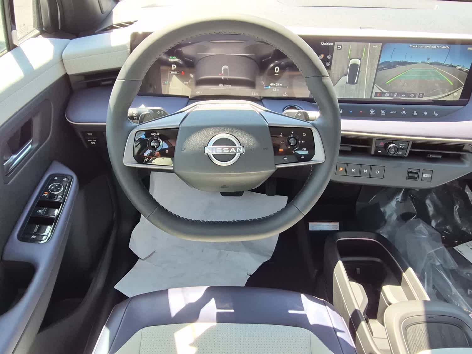 2026 Nissan LEAF SV+ - Everest White Pearl Tricoat/Black exterior view 8