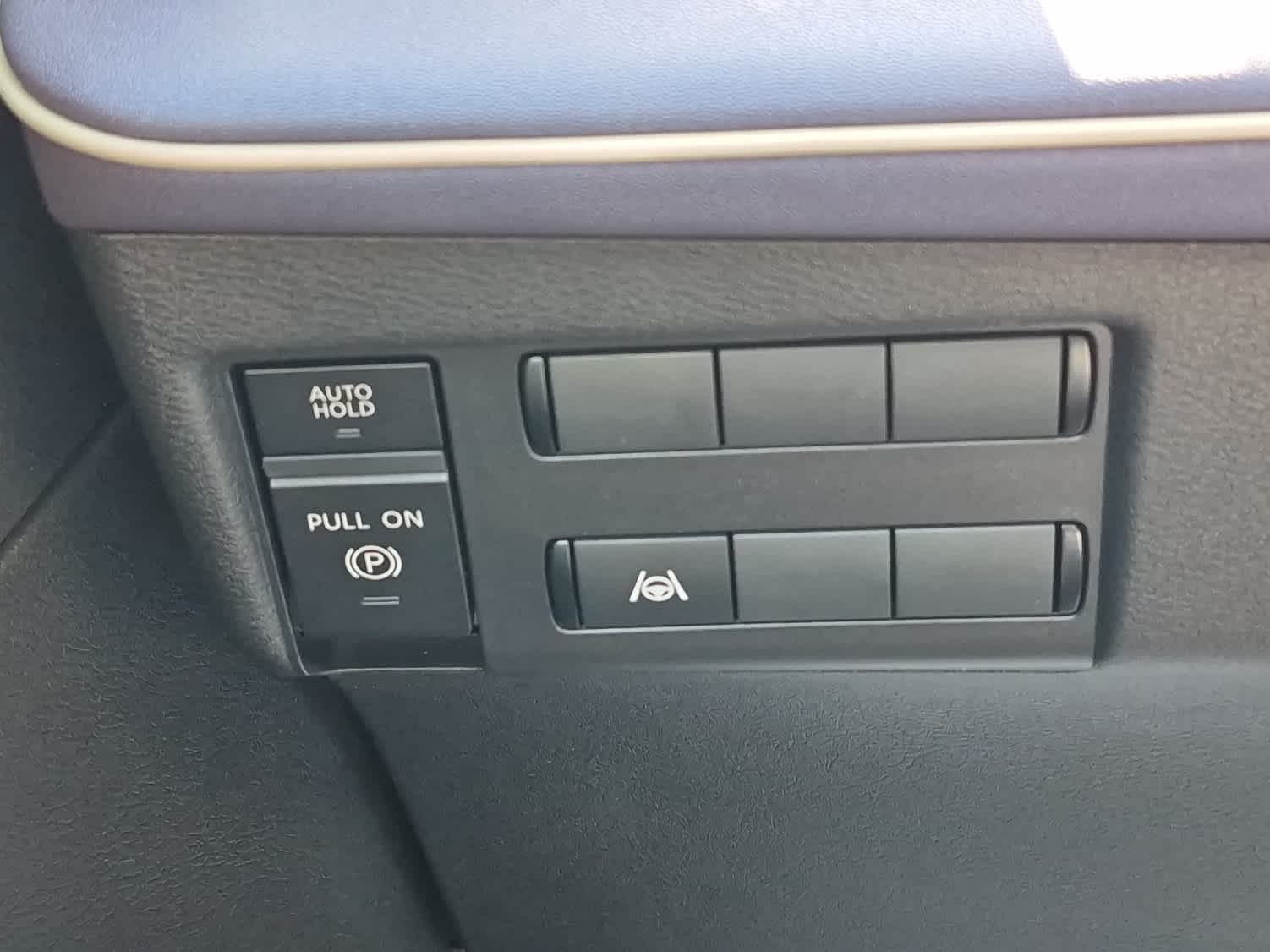 2026 Nissan LEAF SV+ - Everest White Pearl Tricoat/Black exterior view 15