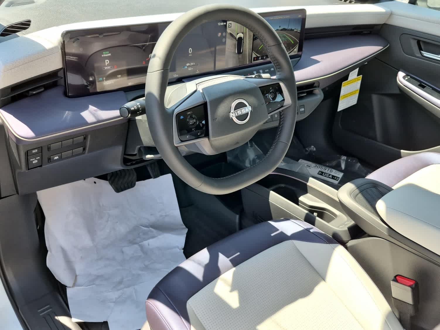 2026 Nissan LEAF SV+ - Everest White Pearl Tricoat/Black exterior view 11