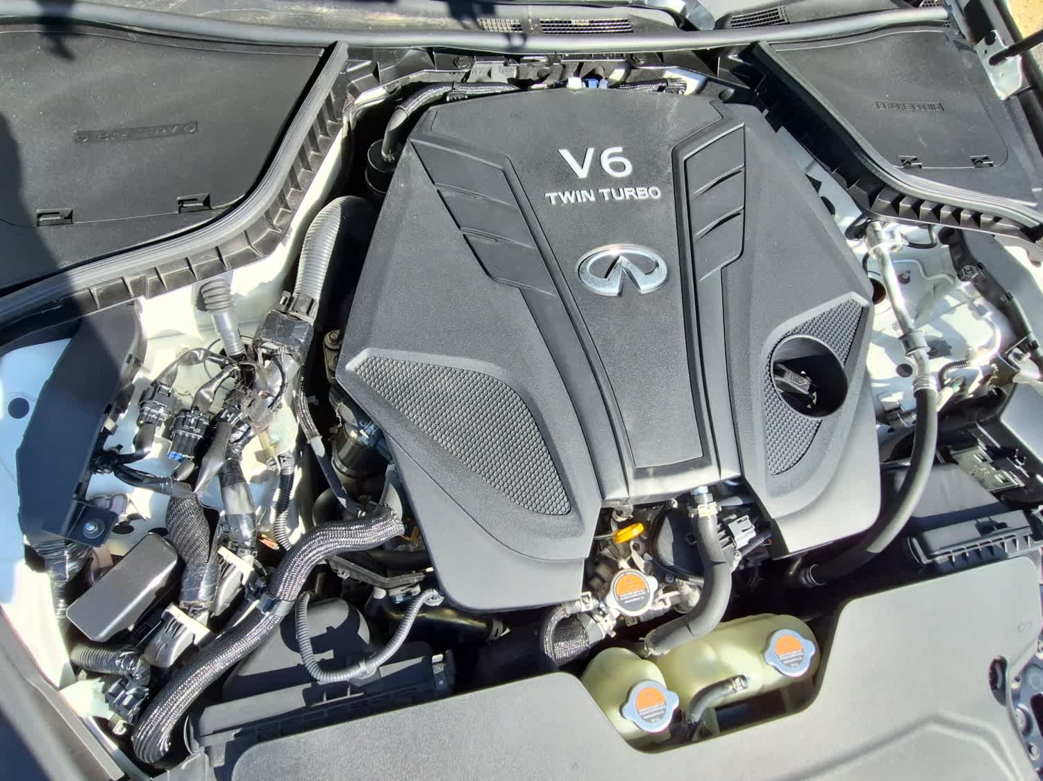 2023 INFINITI Q50 LUXE - Majestic White exterior view 20