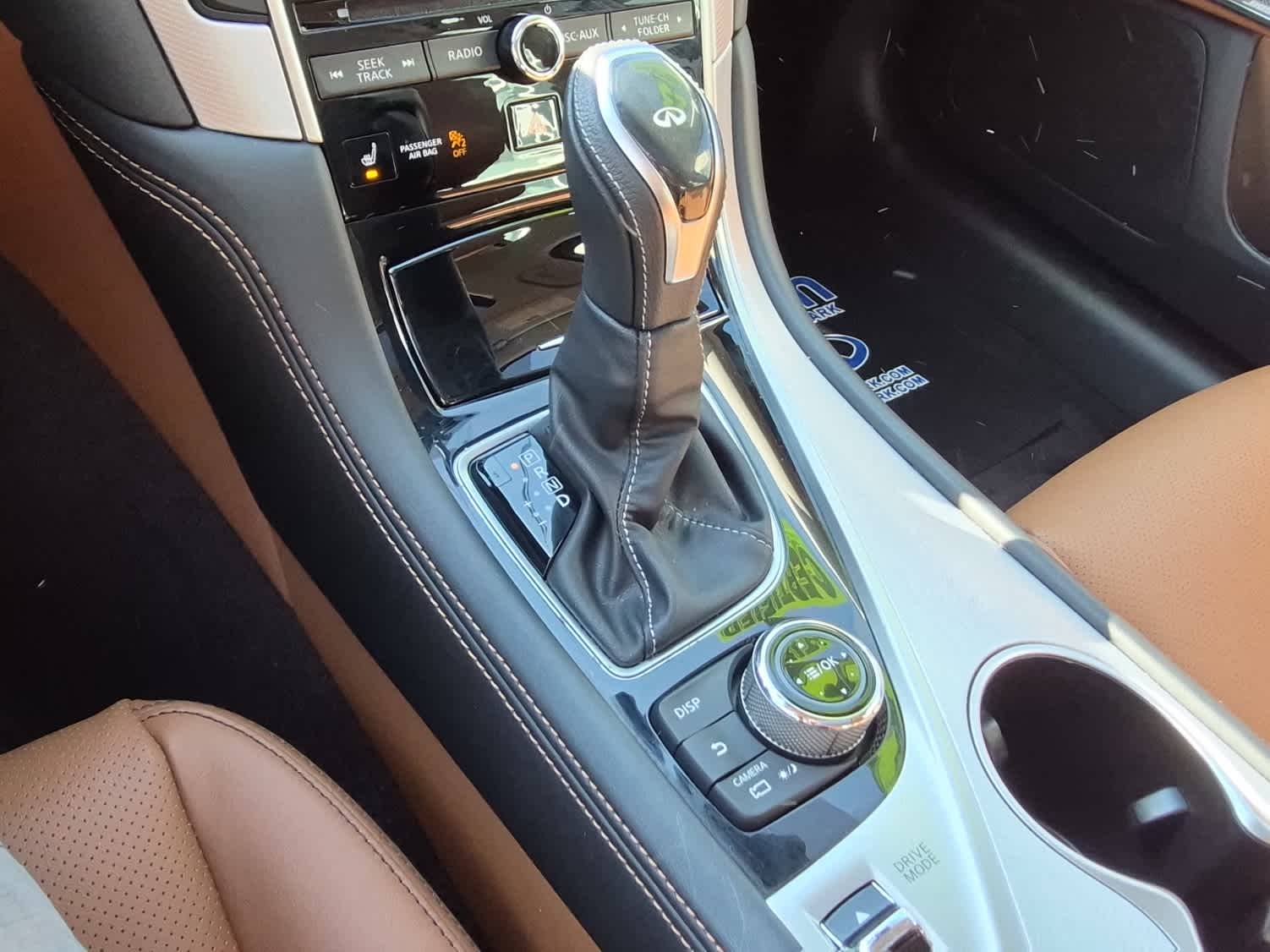 2023 INFINITI Q50 LUXE - Majestic White exterior view 13