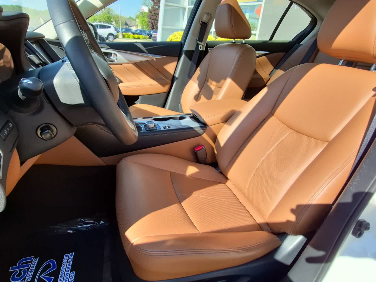 2023 INFINITI Q50 LUXE - Majestic White exterior view 10