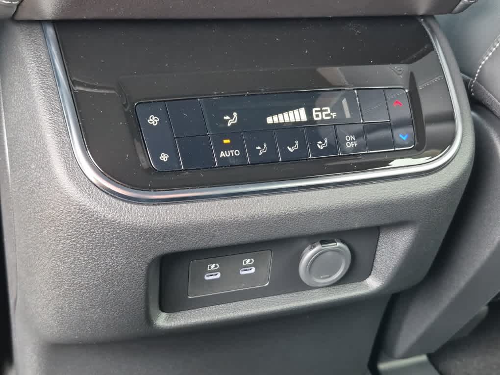 2026 Nissan Armada SL - Super Black exterior view 9