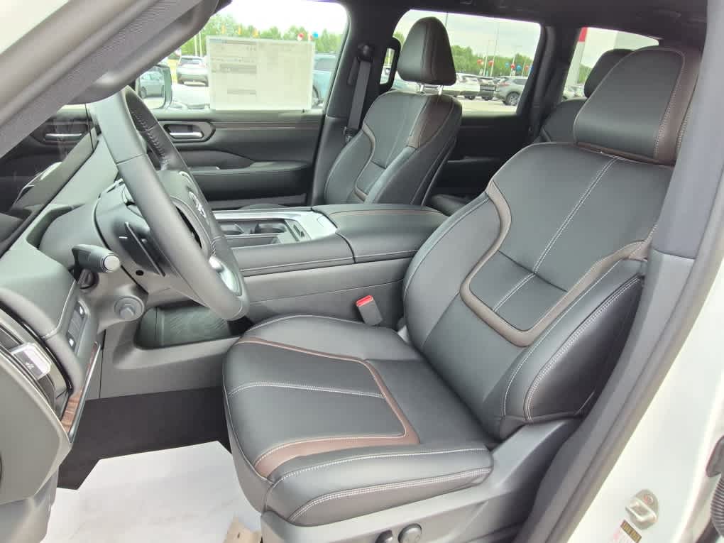 2026 Nissan Armada SL - Aspen White Tricoat exterior view 12