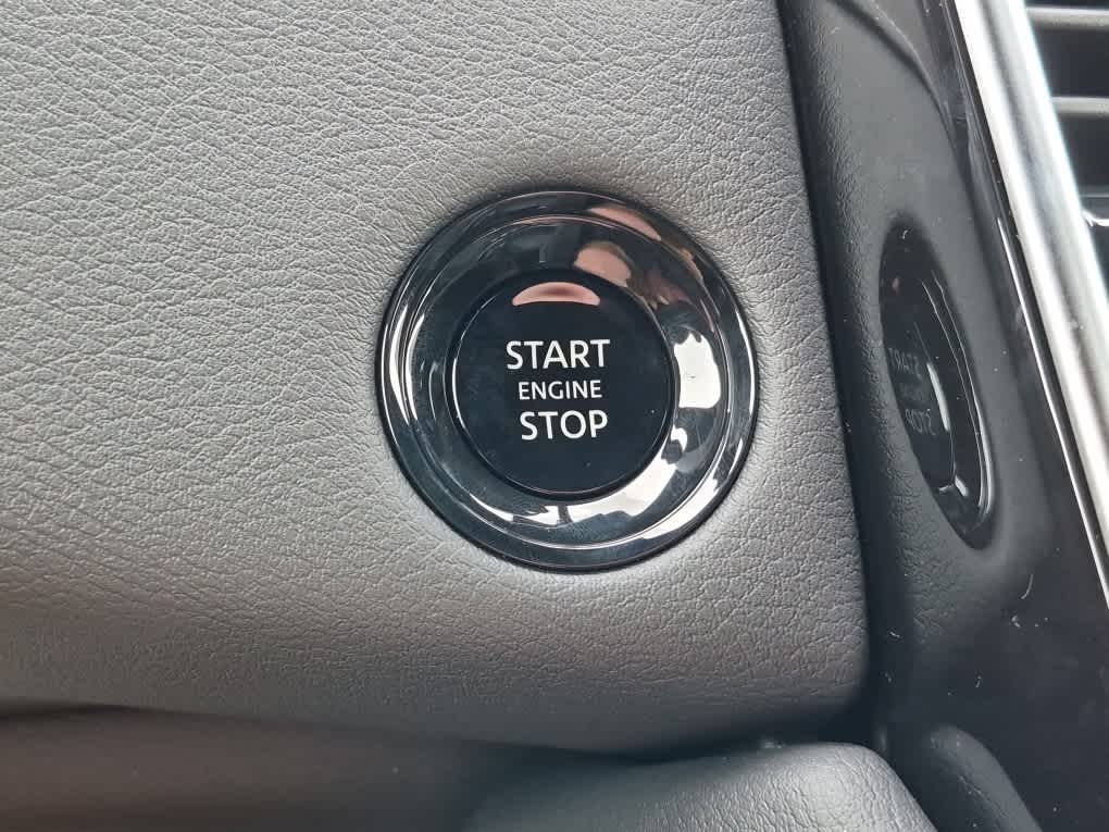 2026 Nissan Armada SL - Aspen White Tricoat exterior view 18