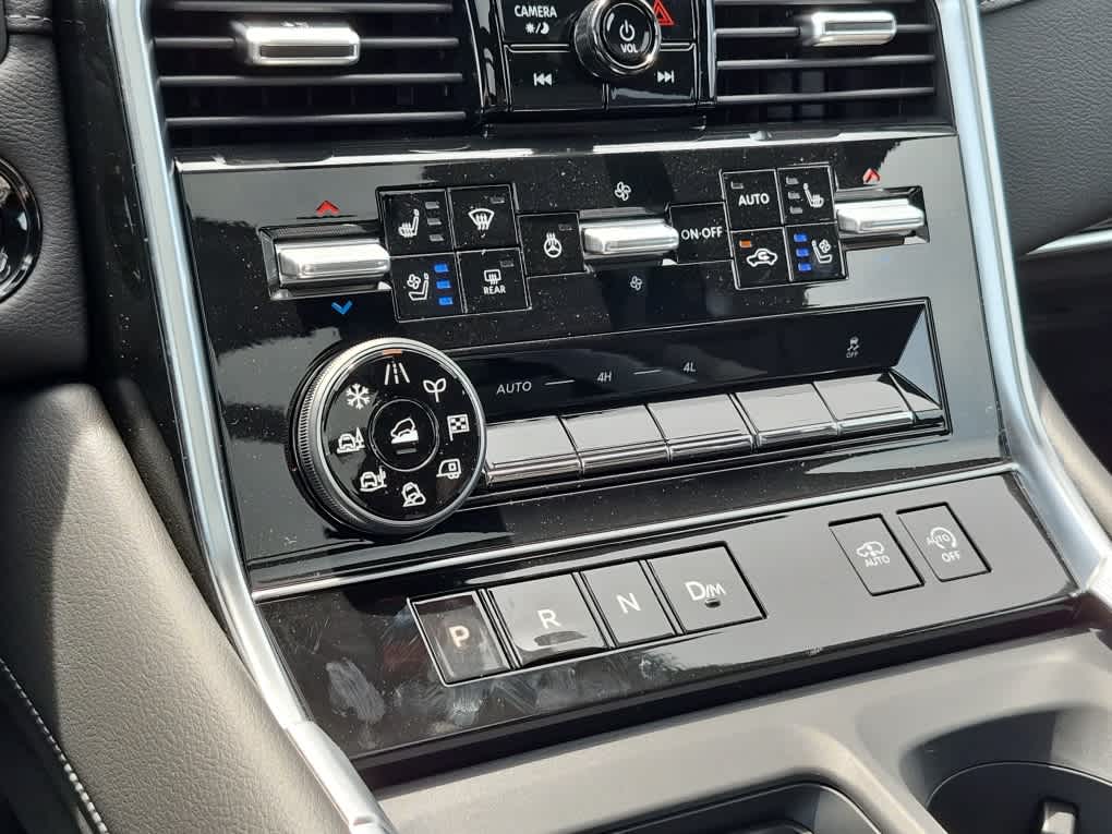 2026 Nissan Armada Platinum Reserve - Super Black exterior view 17