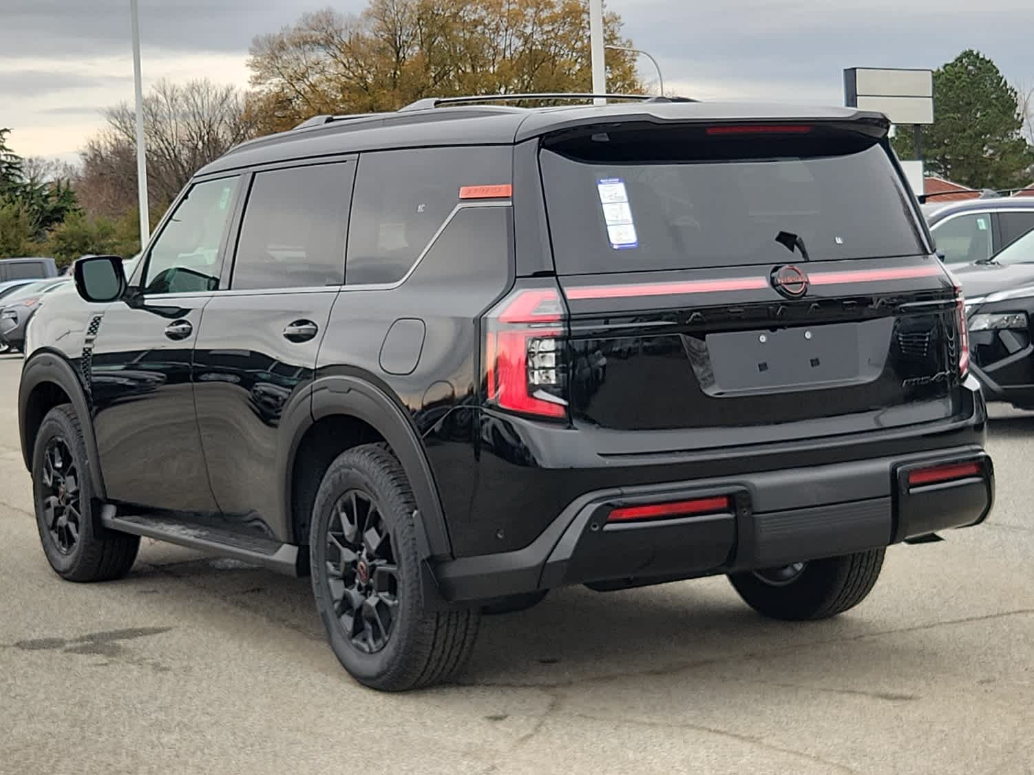 2026 Nissan Armada PRO-4X - Super Black exterior view 4