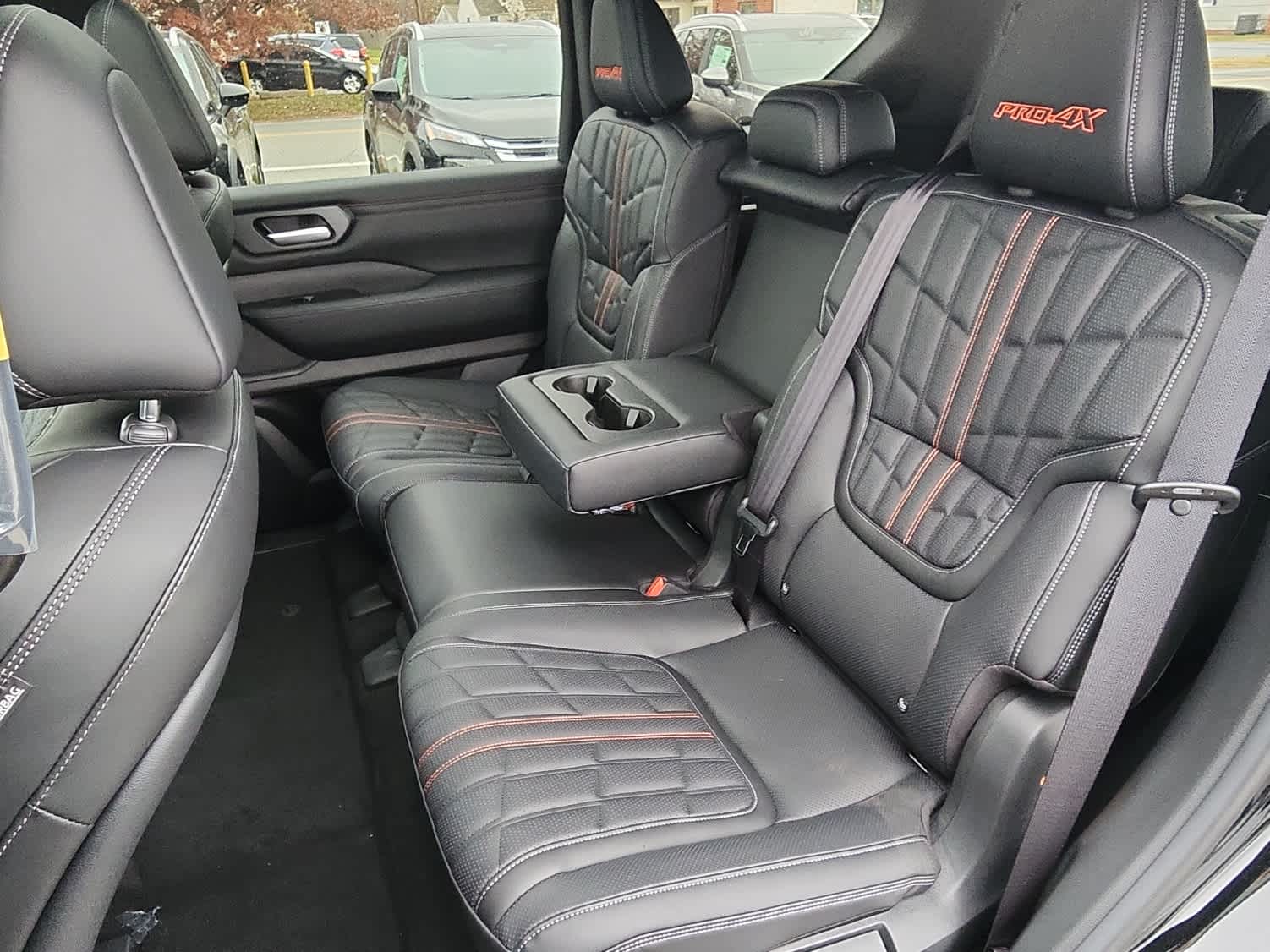 2026 Nissan Armada PRO-4X - Super Black exterior view 8