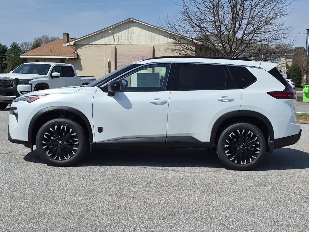 2026 Nissan Rogue Dark Armor - Everest White Pearl Tricoat exterior view 5