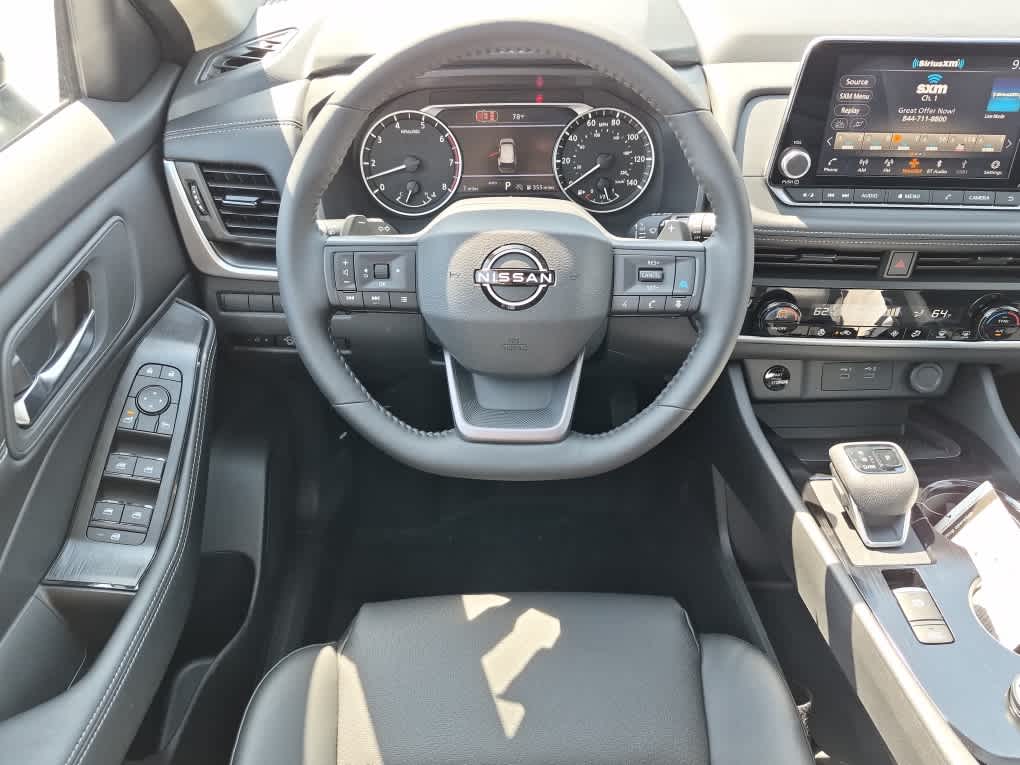 2026 Nissan Rogue Dark Armor - Everest White Pearl Tricoat exterior view 8