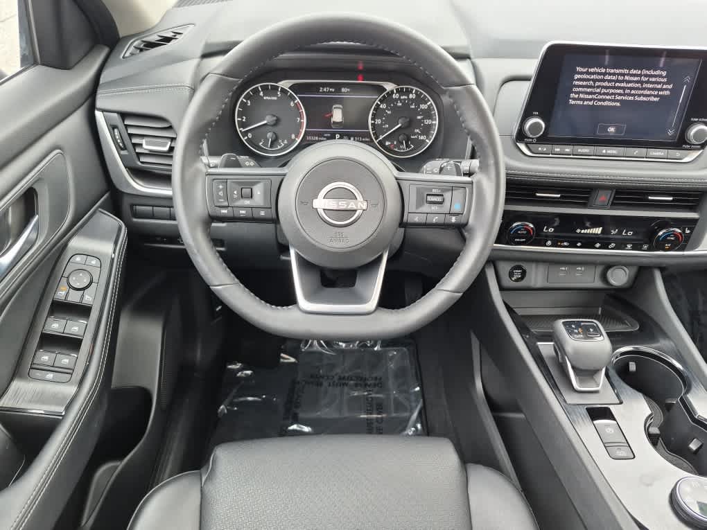 2024 Nissan Rogue SV - Super Black exterior view 8