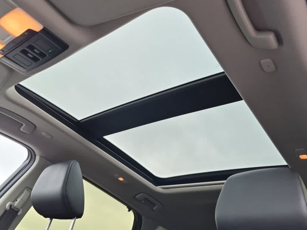 2024 Nissan Rogue SV - Super Black exterior view 12