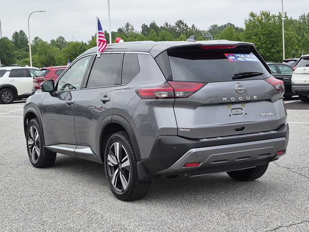 2023 Nissan Rogue SL - Gun Metallic exterior view 4