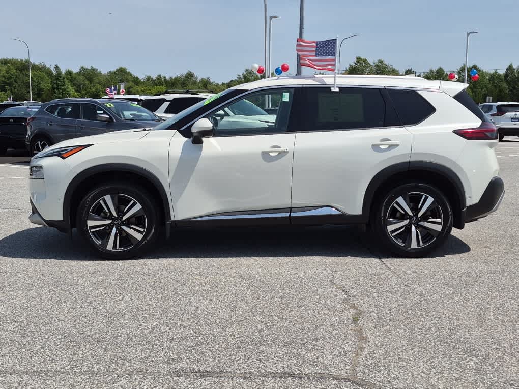 2023 Nissan Rogue Platinum - Pearl White Tricoat exterior view 5