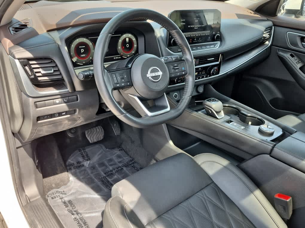 2023 Nissan Rogue Platinum - Pearl White Tricoat exterior view 12