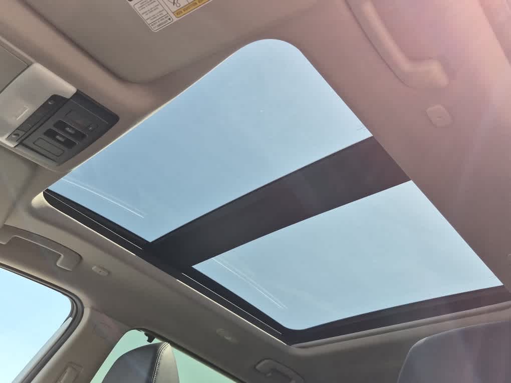 2023 Nissan Rogue Platinum - Pearl White Tricoat exterior view 13