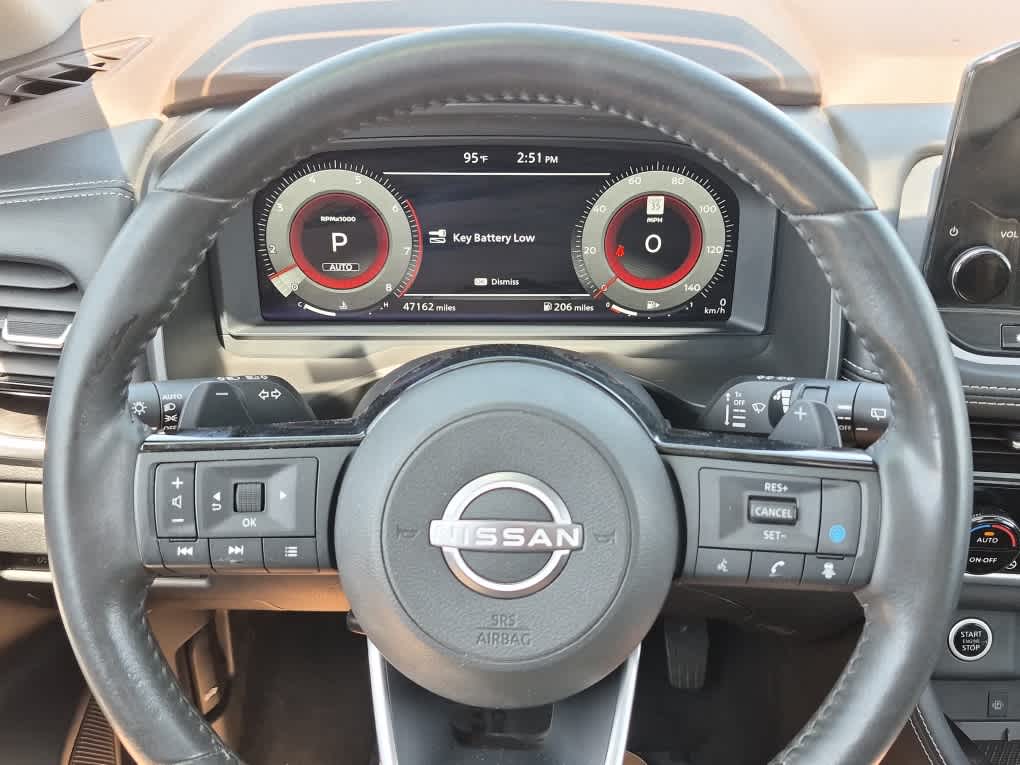 2023 Nissan Rogue Platinum - Pearl White Tricoat exterior view 18