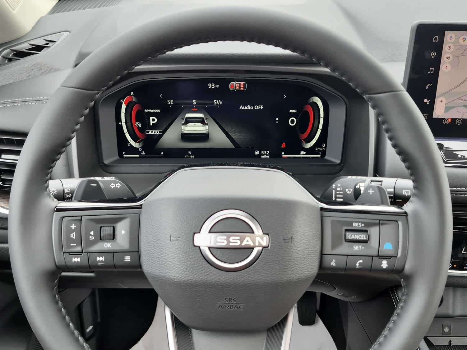 2026 Nissan Rogue Platinum - Everest White Pearl/Super Black exterior view 18