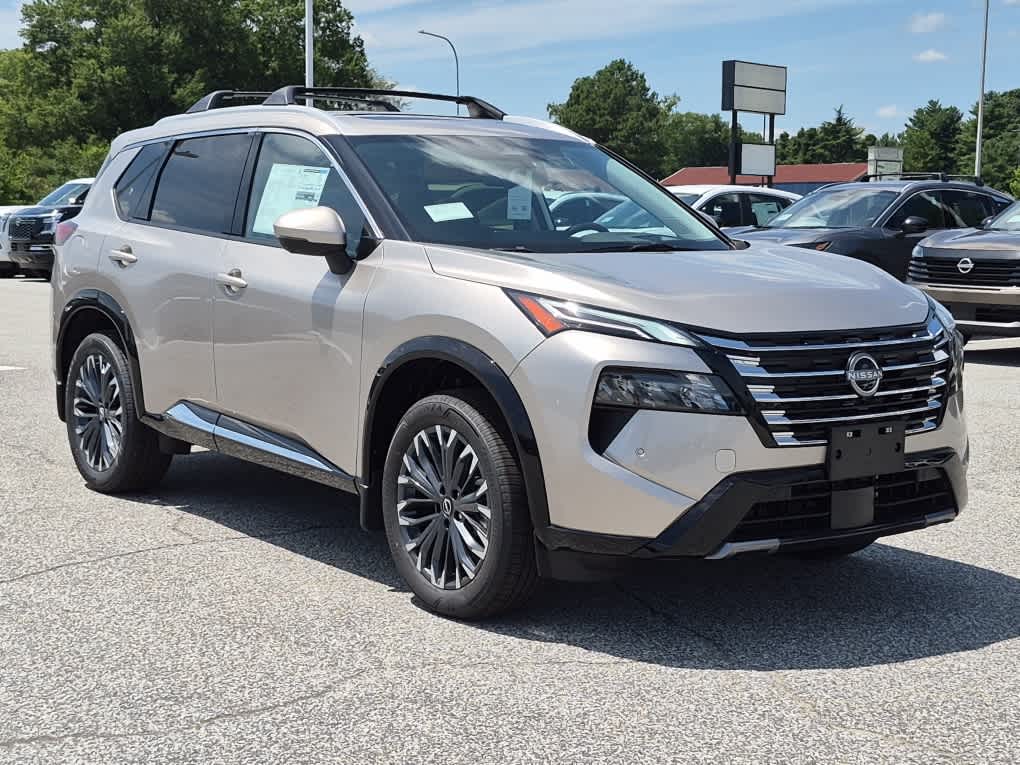 2026 Nissan Rogue Platinum - Champagne Silver Metallic exterior view 2