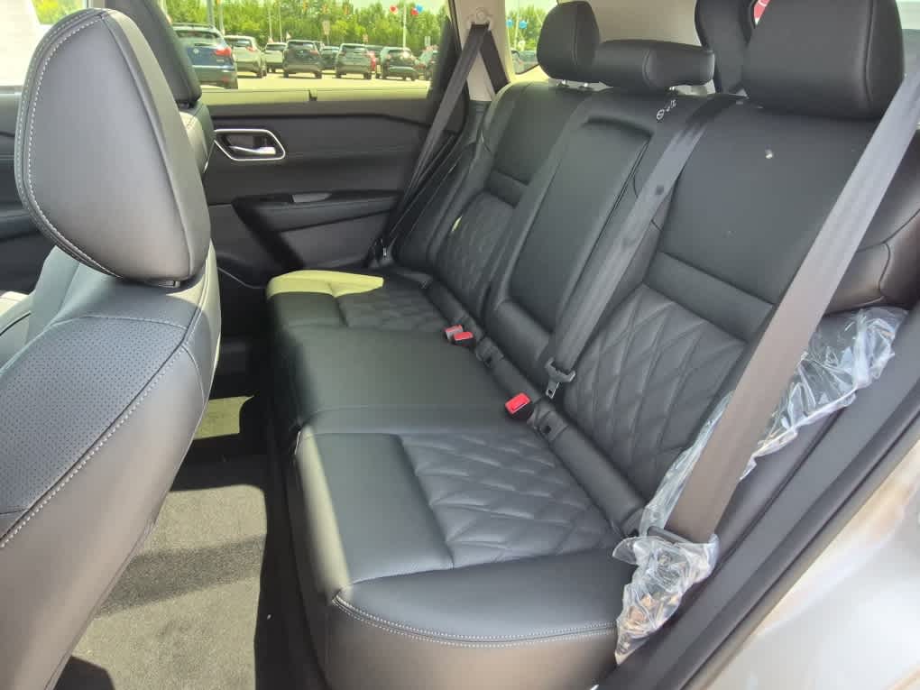 2026 Nissan Rogue Platinum - Champagne Silver Metallic exterior view 7