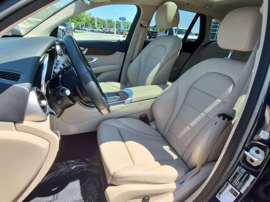 2022 Mercedes-Benz GLC 300 GLC 300 - Lunar Blue Metallic exterior view 10